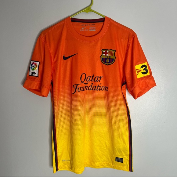 FC Barcelona Jersey Mens Small Yellow Orange Nike 2012 2013 Futbol Spain - Picture 1 of 9
